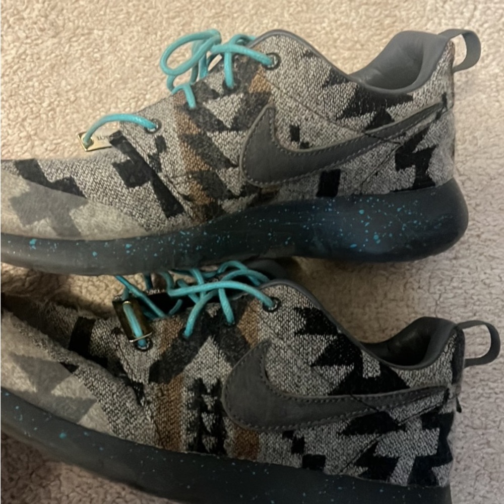 Pendleton Athletic Shoes - Gray and Black with Teal Accents